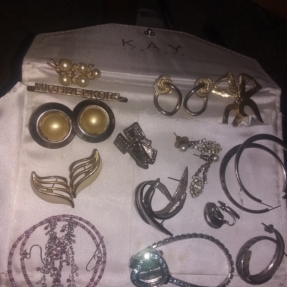 Earings/pens